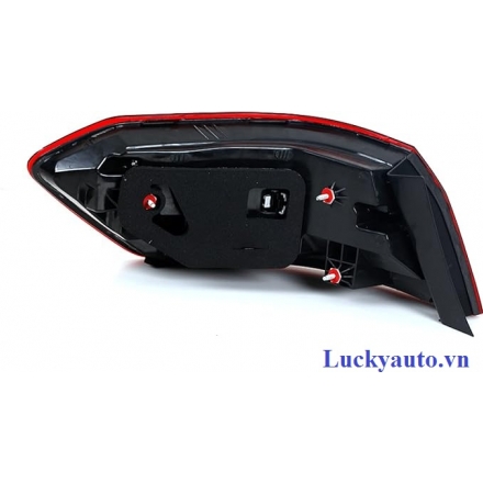 Đèn hậu miếng ngoài phải xe Mercedes-Benz W212 E Class_ 2129060203- A2129060203